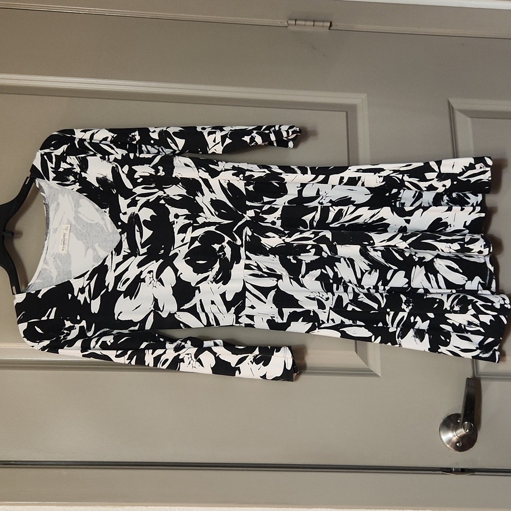 Abercrombie & Fitch Monochrome Floral Long Sleeve Dress